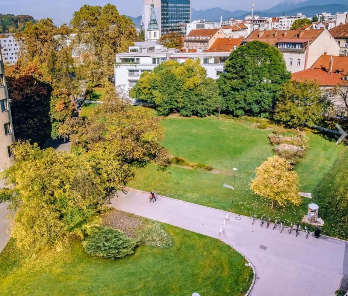Urban Boutique Hotel Center Lubiana 4*,