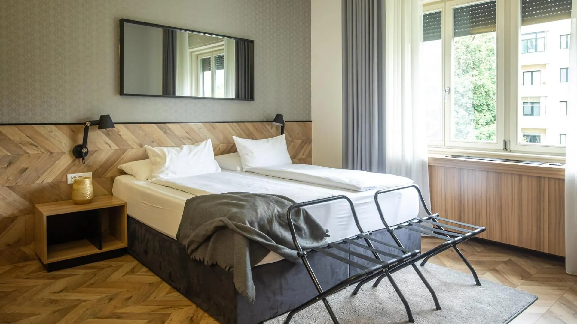 Urban Boutique Hotel Center Любляна