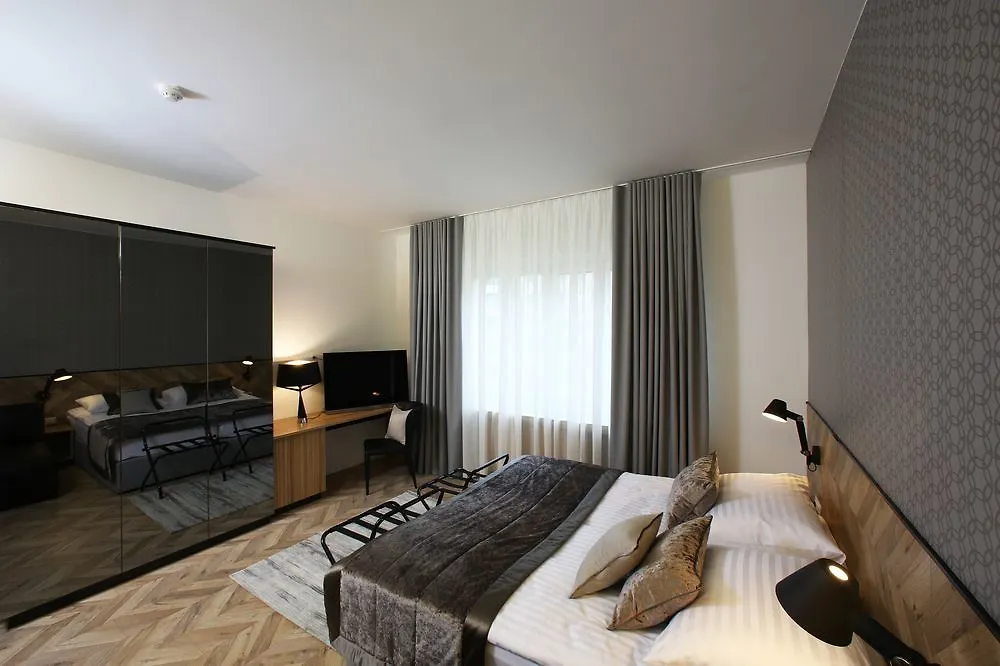 Urban Boutique Hotel Center Любляна